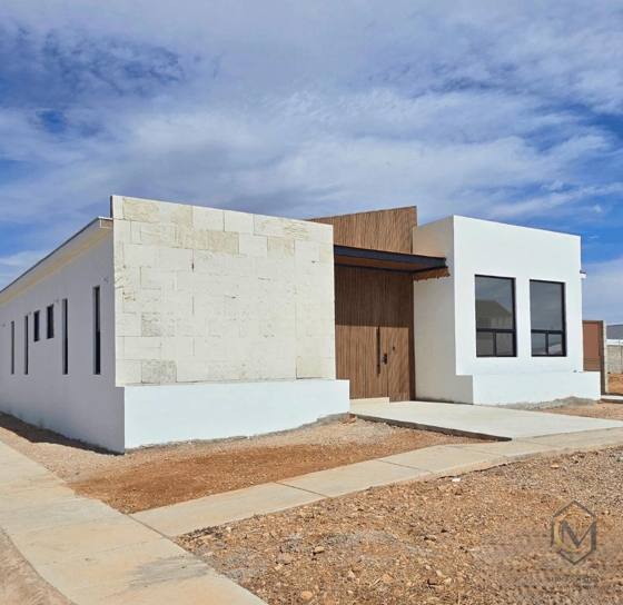 Foto 1 – Casa en Residencial Los Leones Etapa 4 (#77)